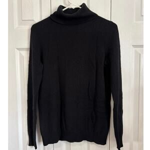 C by Bloomingdale’s 100% 2 Ply Cashmere Black Minimalist Turtleneck Sweater Med